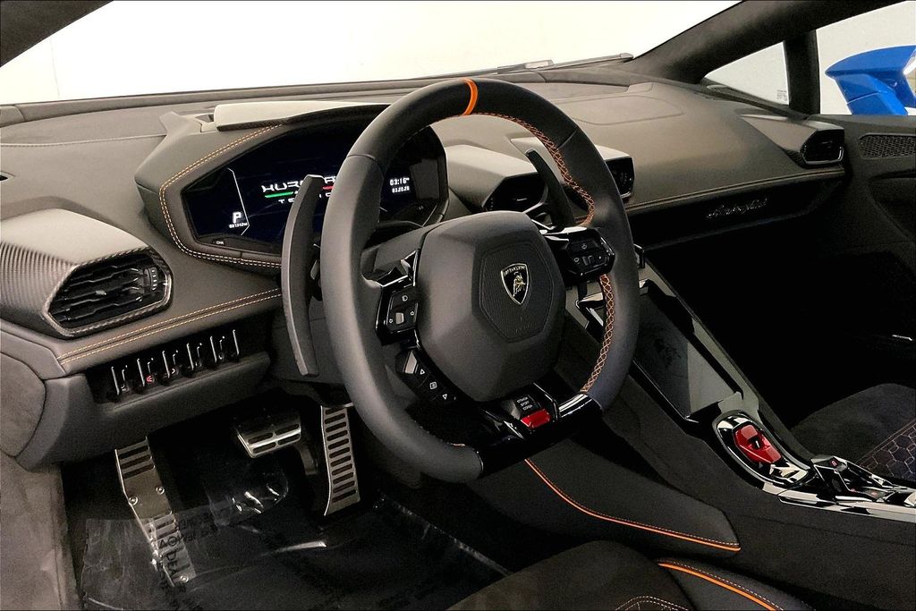 2023 Lamborghini Huracan Tecnica Base photo 6