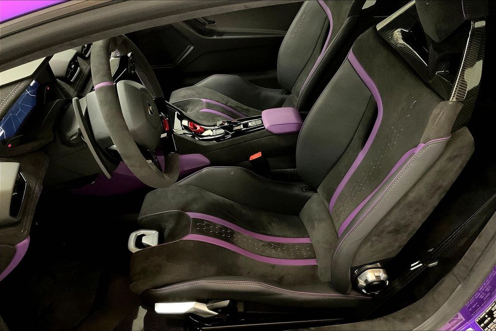 2024 Lamborghini Huracan Tecnica Base photo 3