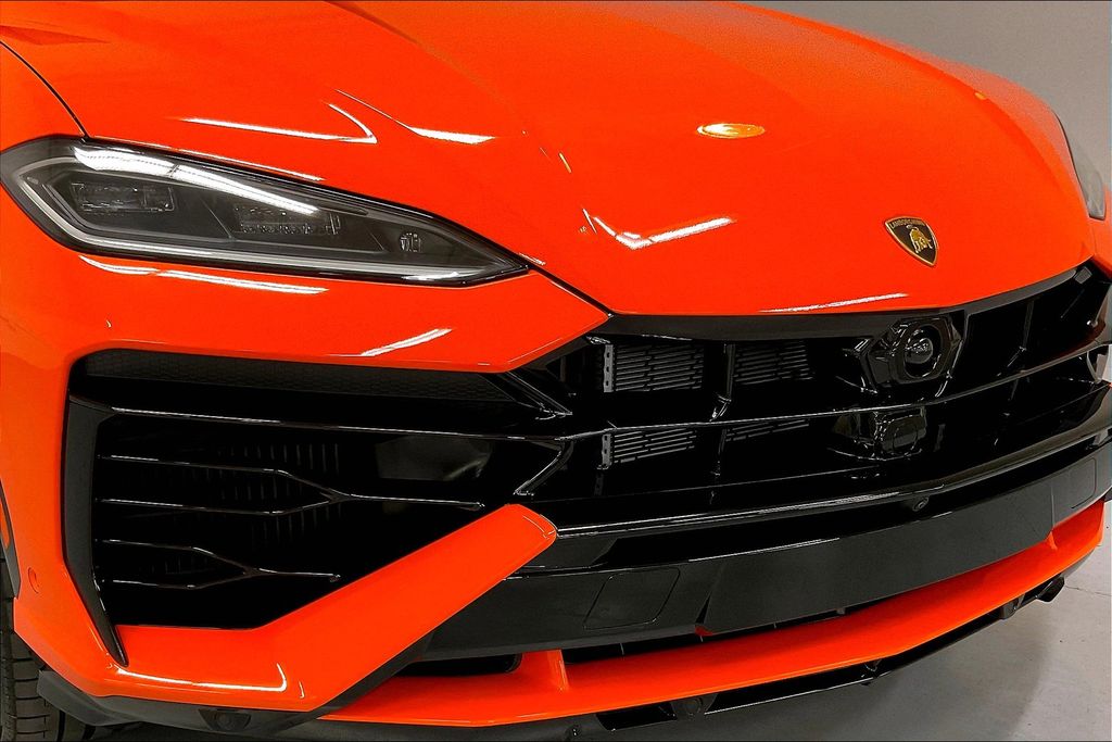 2025 Lamborghini Urus SE - Photo 34