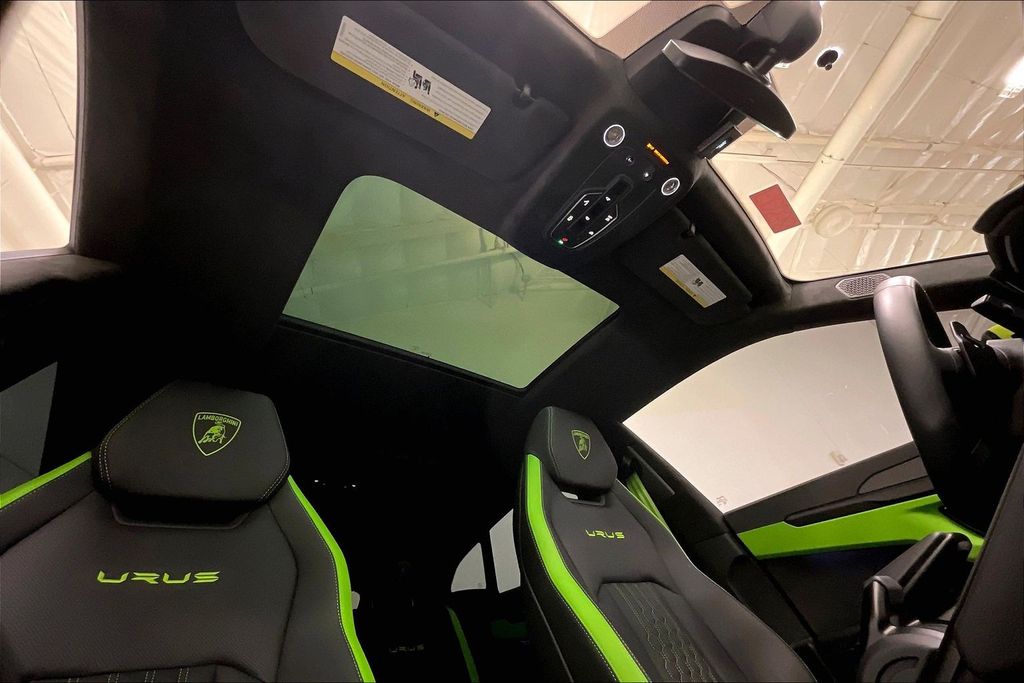 2024 Lamborghini Urus S - Photo 20