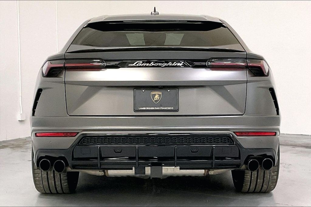 2022 Lamborghini Urus Graphite Capsule photo 4