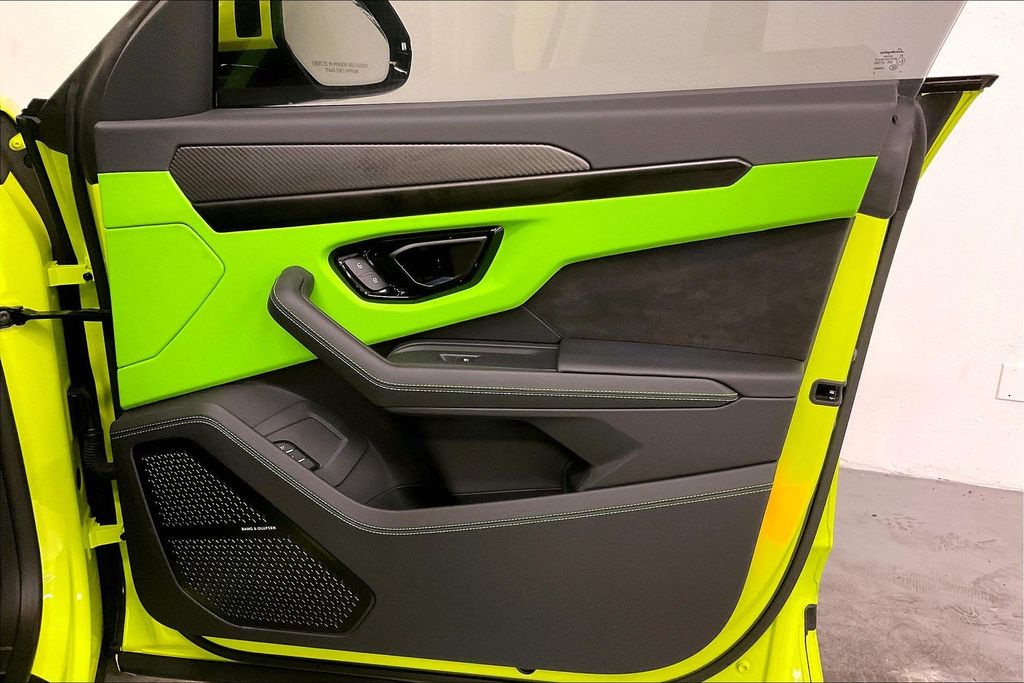 2024 Lamborghini Urus S - Photo 26