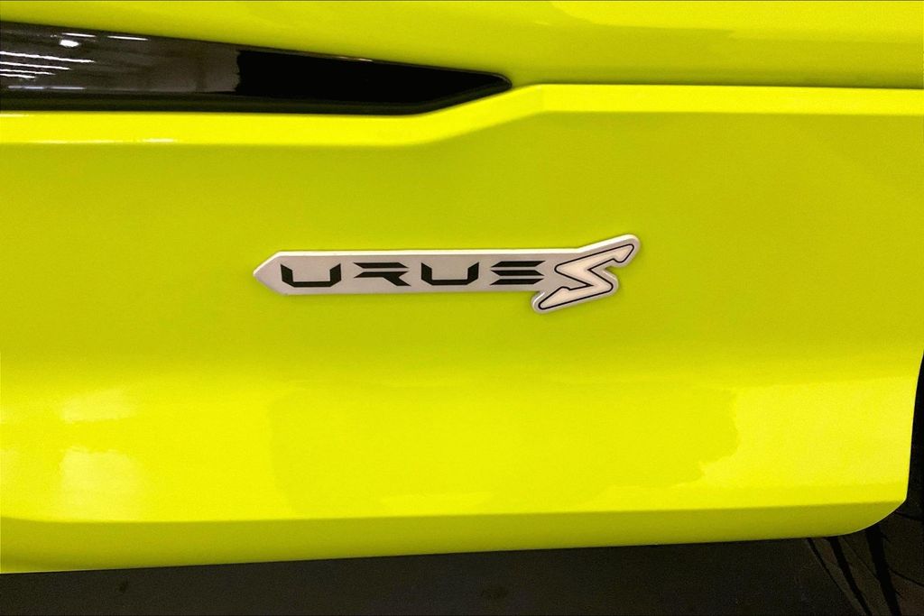 2024 Lamborghini Urus S - Photo 18