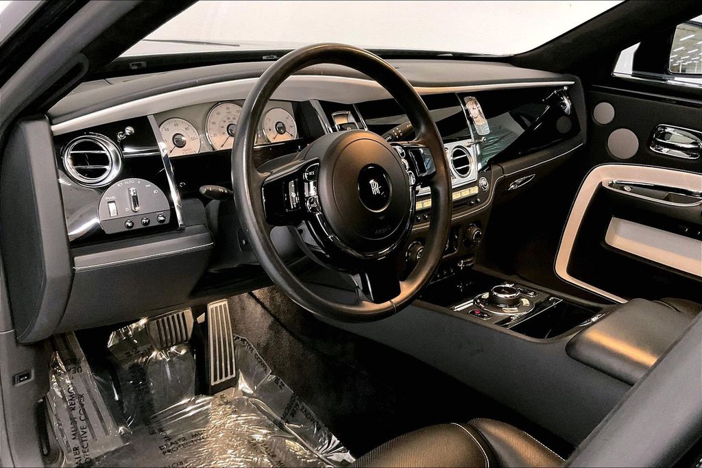 2018 Rolls-Royce Ghost Base photo 6