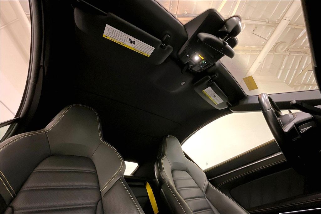 2021 Porsche 911 Turbo S - Photo 20