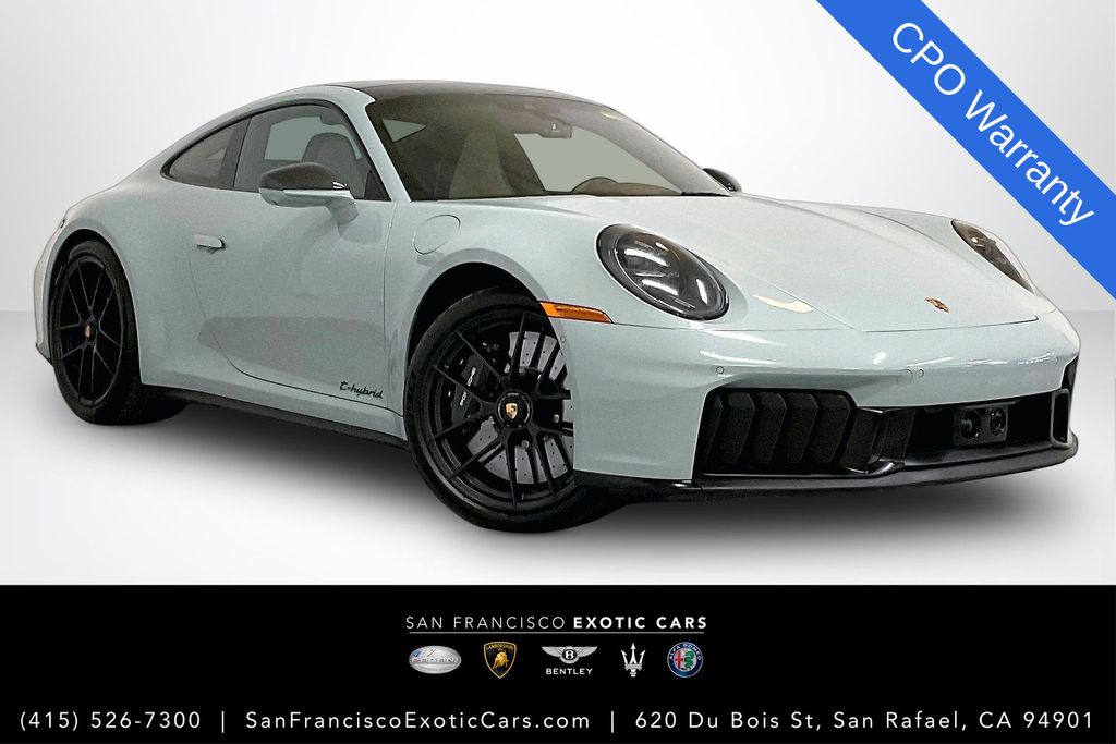 2025 Porsche 911 Carrera 4 GTS Coupe's photo