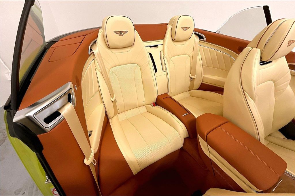 2024 Bentley Continental GTC Base - Photo 28