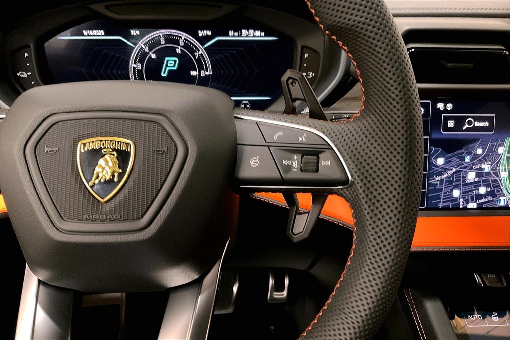 2025 Lamborghini Urus SE - Photo 23