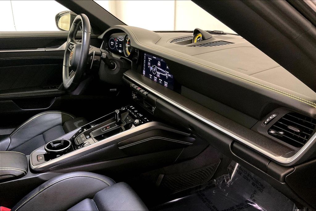 2021 Porsche 911 Turbo S - Photo 13
