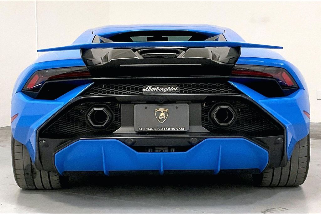 2023 Lamborghini Huracan Tecnica Base photo 4