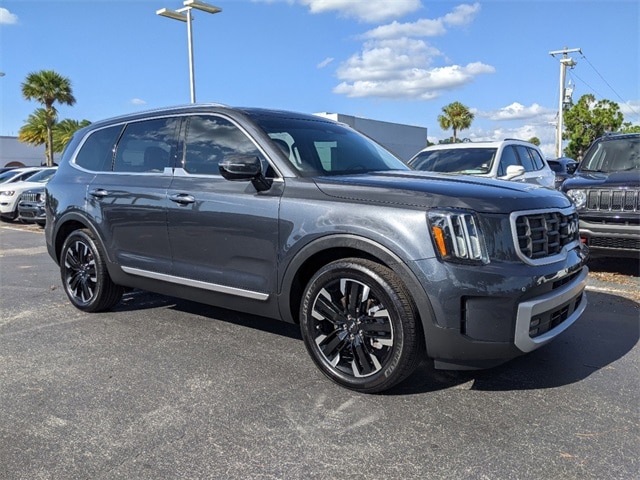Used 2023 Kia Telluride SX with VIN 5XYP5DGC3PG399868 for sale in Fort Myers, FL
