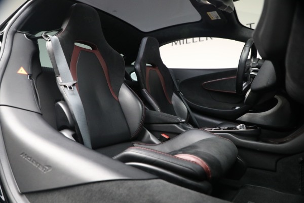 2023 McLaren GT Base - Photo 23
