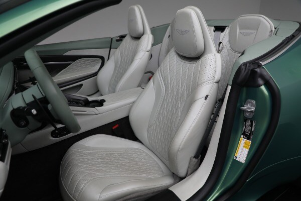 2025 Aston Martin DB12 Base - Photo 28