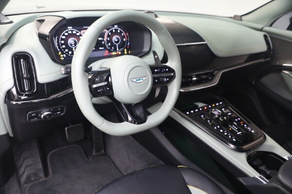 2025 Aston Martin DBX 707 - Photo 16