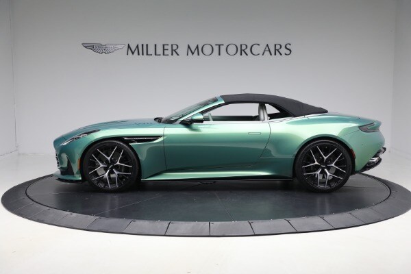 2025 Aston Martin DB12 Base - Photo 15
