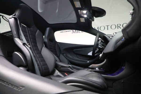 2025 McLaren GTS Base - Photo 24