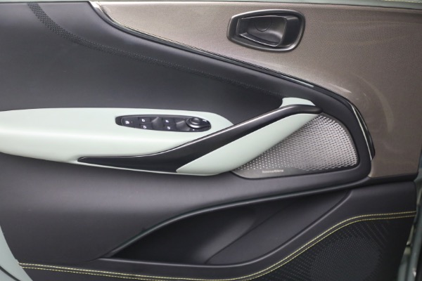 2025 Aston Martin DBX 707 - Photo 30