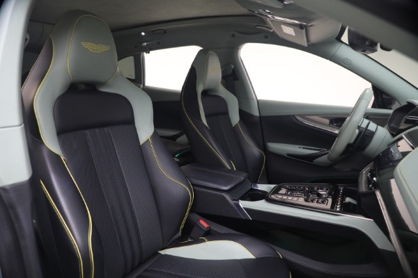 2025 Aston Martin DBX 707 - Photo 19