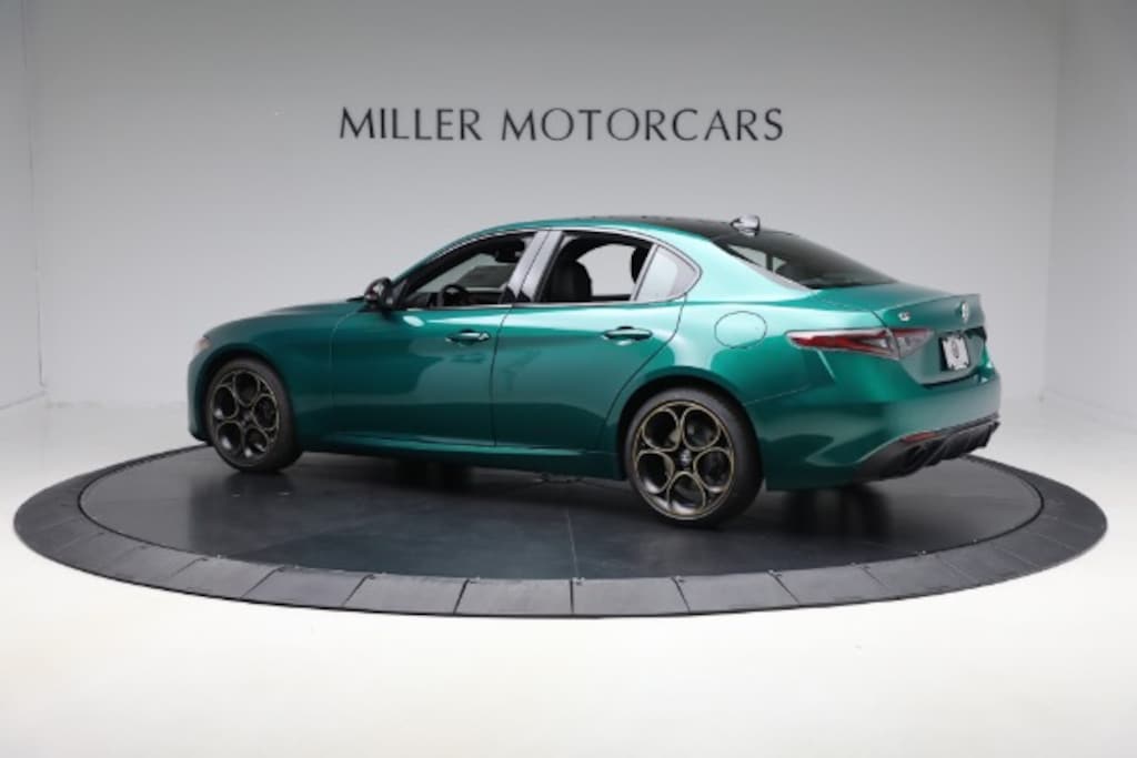 New 2025 Alfa Romeo Giulia INTENSA AWD Sedan