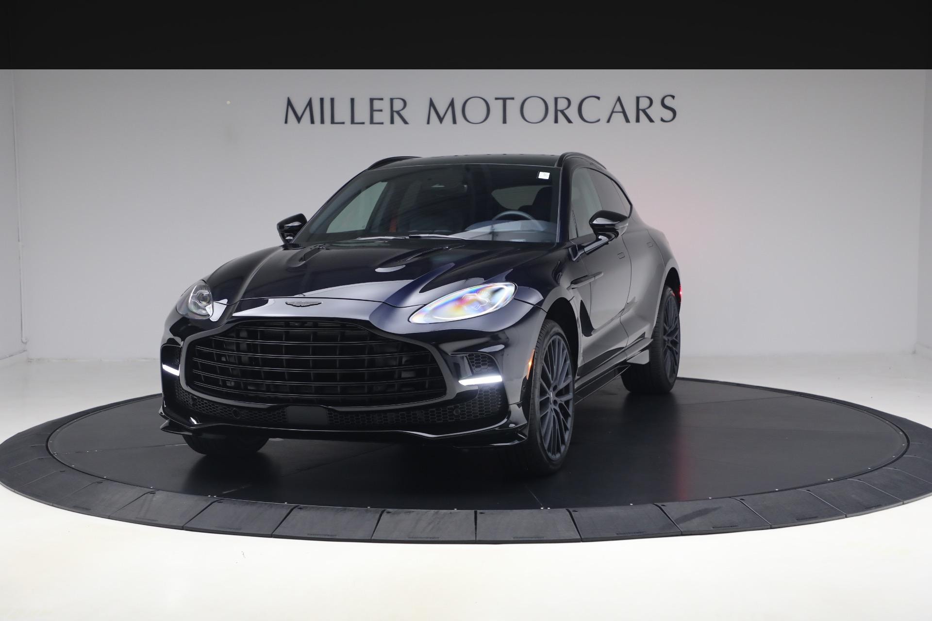 2025 Aston Martin DBX