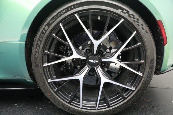 2025 Aston Martin DB12 Base - Photo 37