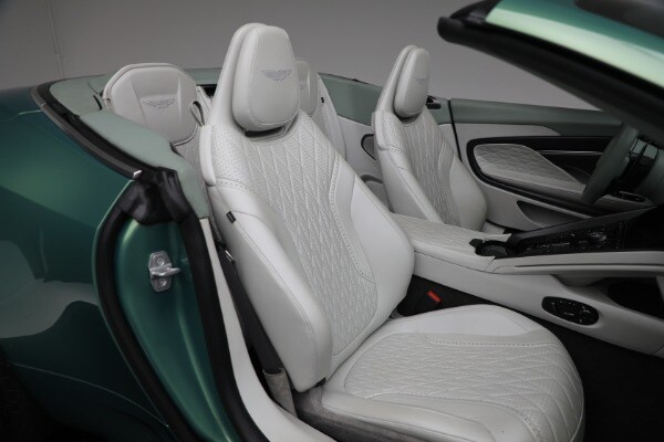 2025 Aston Martin DB12 Base - Photo 29