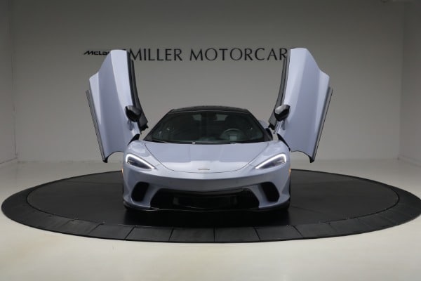 2022 McLaren GT Base - Photo 13