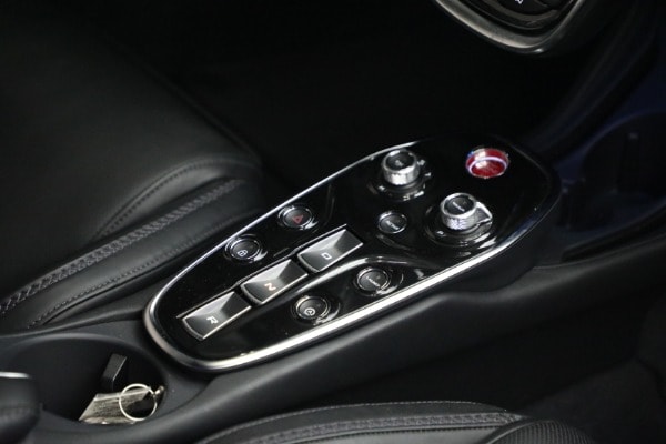 2022 McLaren GT Base - Photo 29