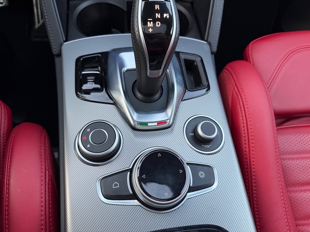 2024 Alfa Romeo Stelvio Veloce - Photo 21
