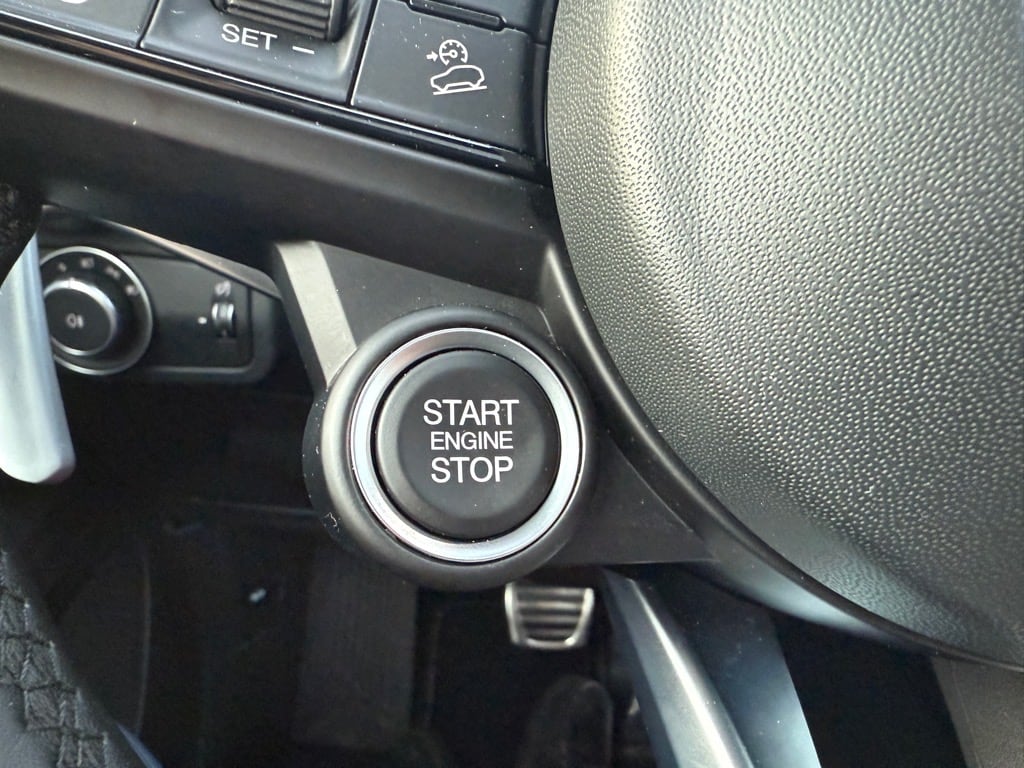 2024 Alfa Romeo Stelvio Veloce - Photo 18