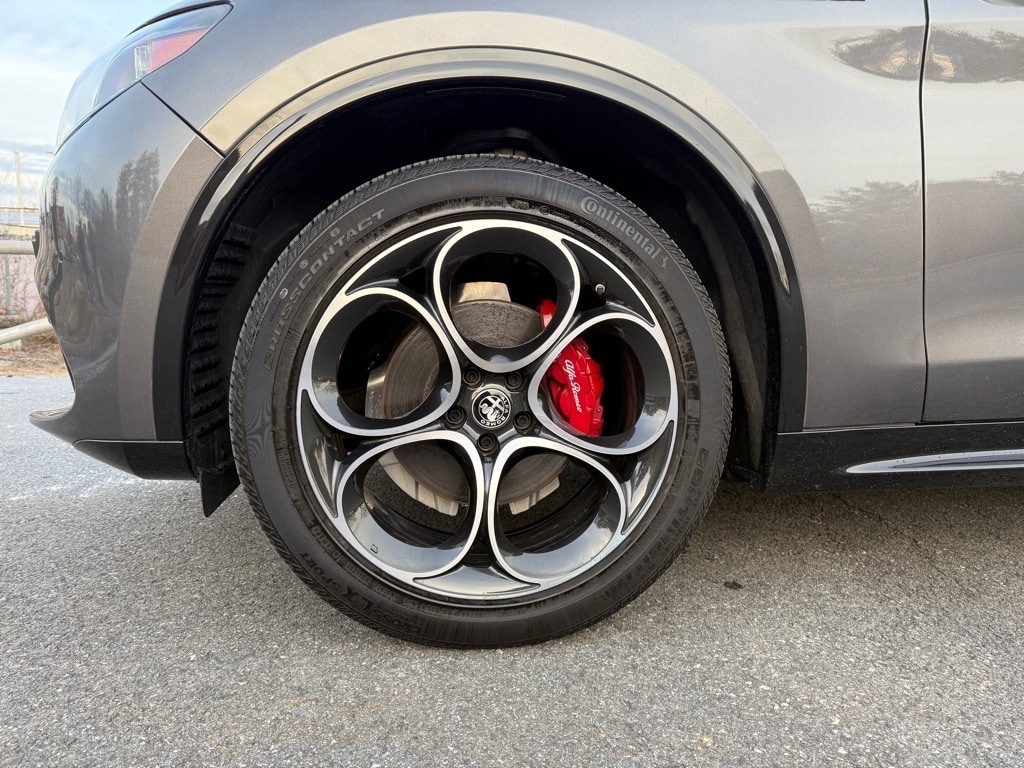 2024 Alfa Romeo Stelvio Veloce - Photo 27