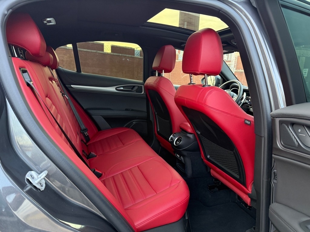 2024 Alfa Romeo Stelvio Veloce - Photo 15