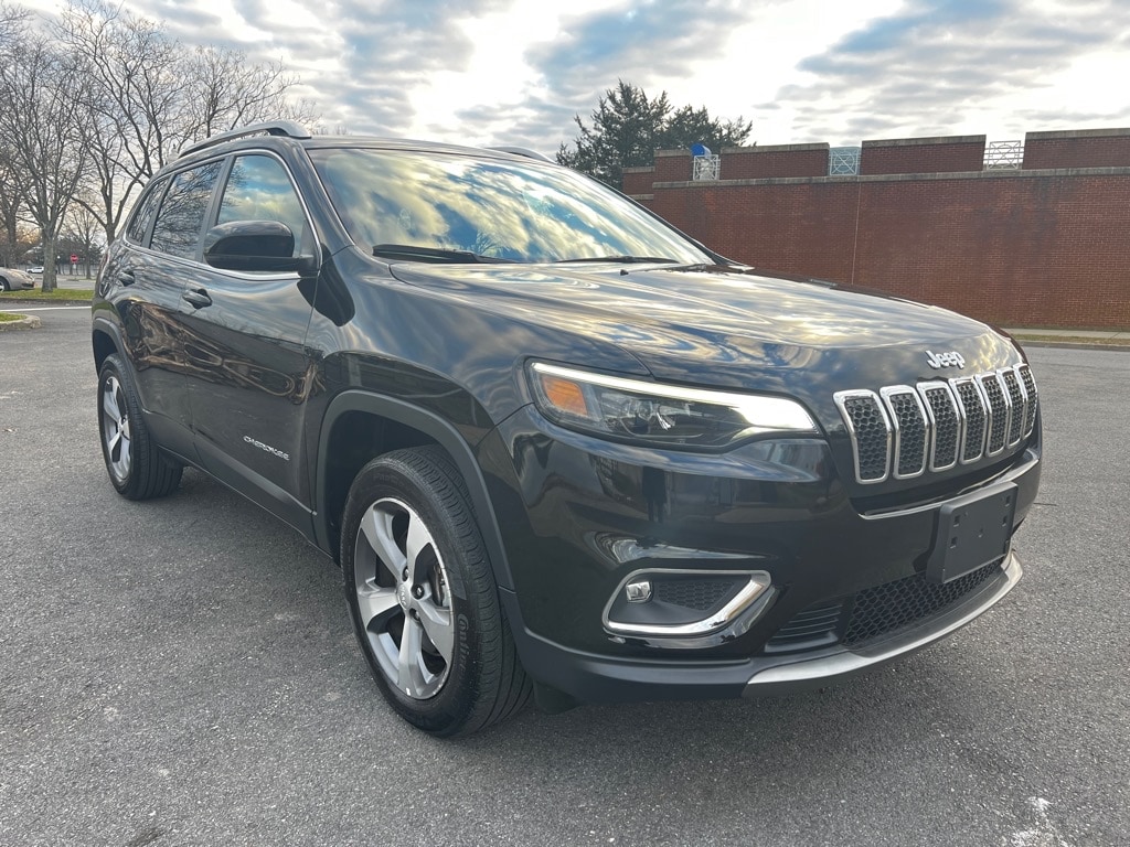 Used 2020 Jeep Cherokee Limited with VIN 1C4PJMDXXLD623262 for sale in Larchmont, NY