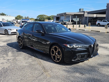 2025 Alfa Romeo Giulia INTENSA RWD Sedan