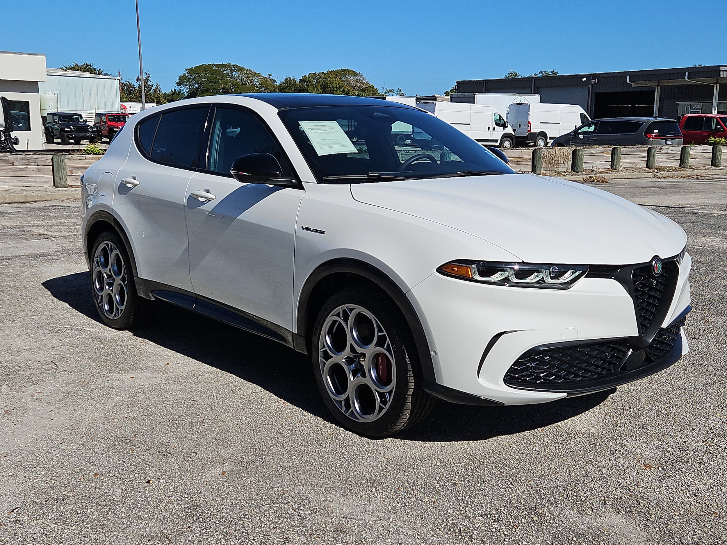 2024 Alfa Romeo Tonale Veloce's photo