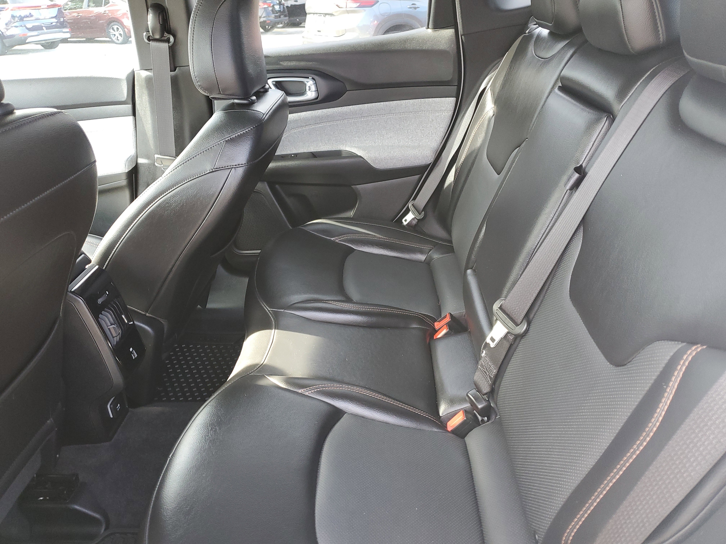 2023 Jeep Compass Latitude Lux - Photo 11