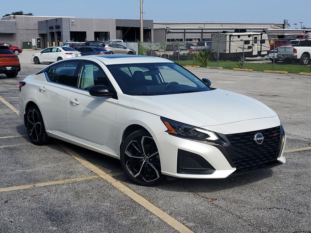 Used 2023 Nissan Altima 2.5 SR Sedan