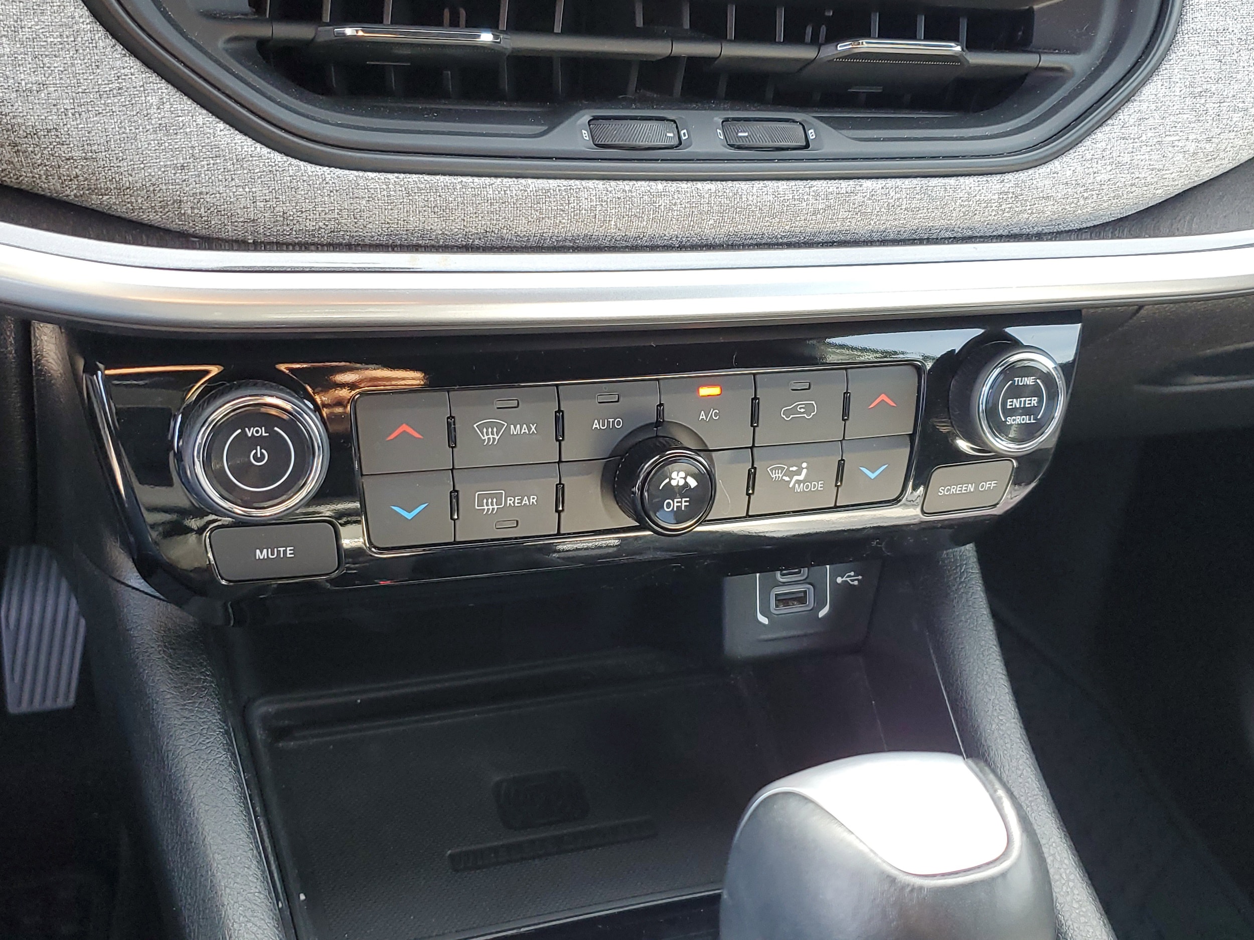 2023 Jeep Compass Latitude Lux - Photo 20