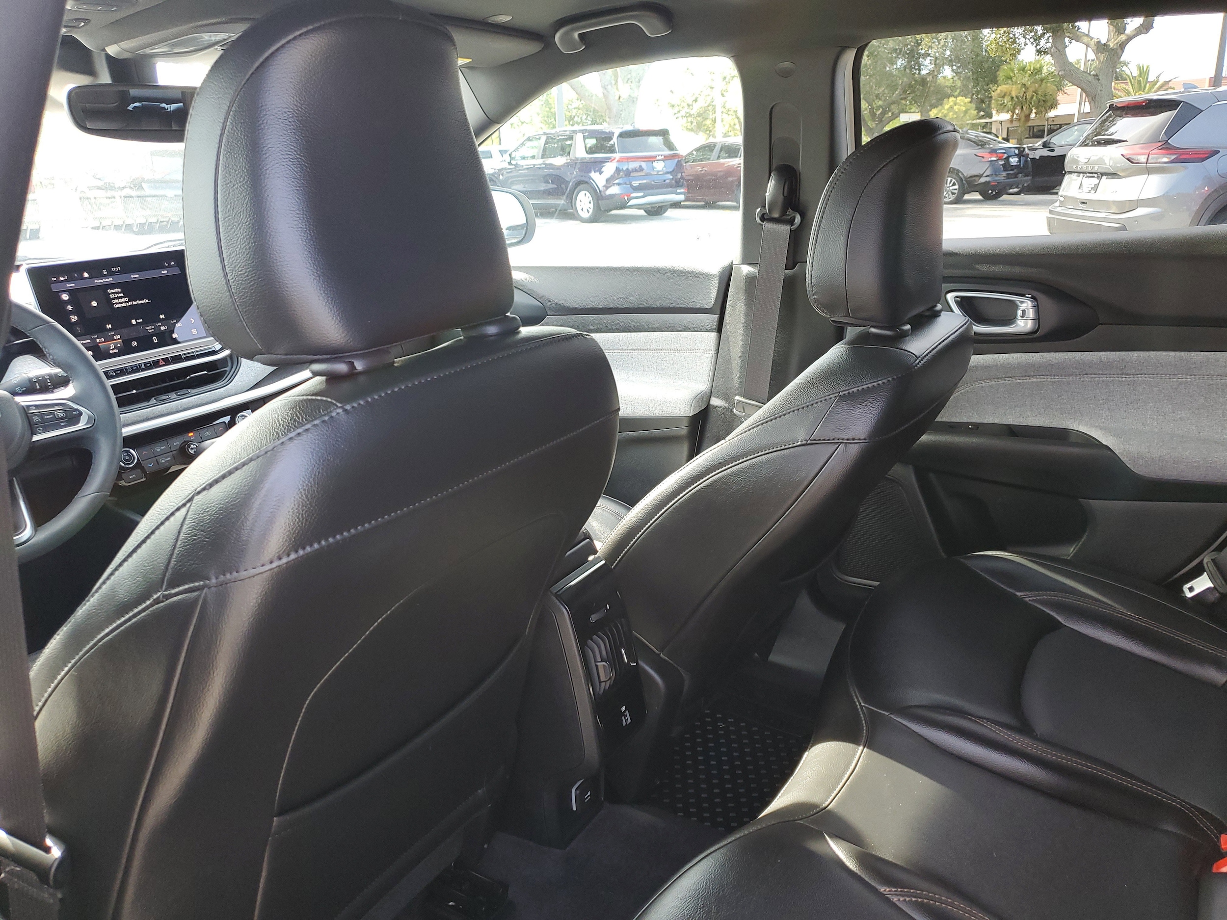 2023 Jeep Compass Latitude Lux - Photo 10