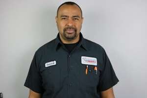 Staff member Derrick from ID_31a3470ab807