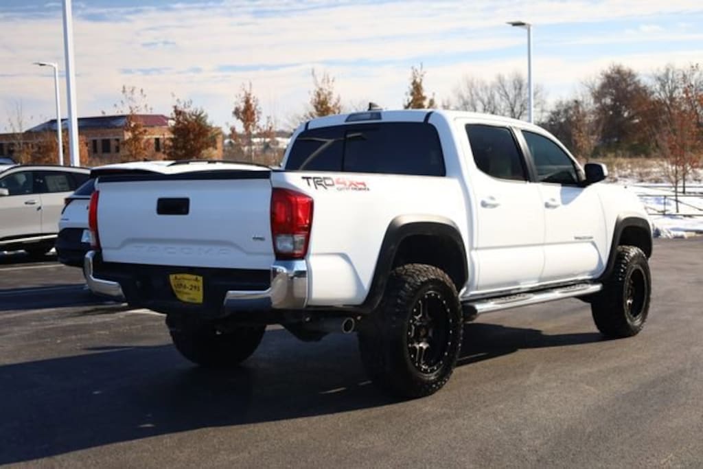 Used 2017 Toyota Tacoma Truck Double Cab