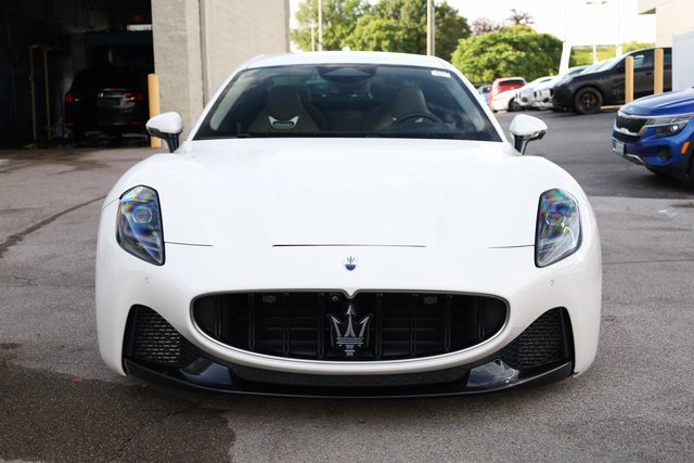Image 3 of 2024 Maserati GranTurismo Modena