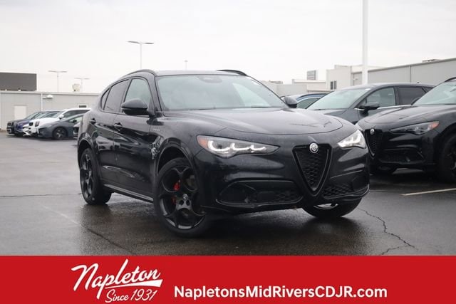 2025 Alfa Romeo Stelvio Base