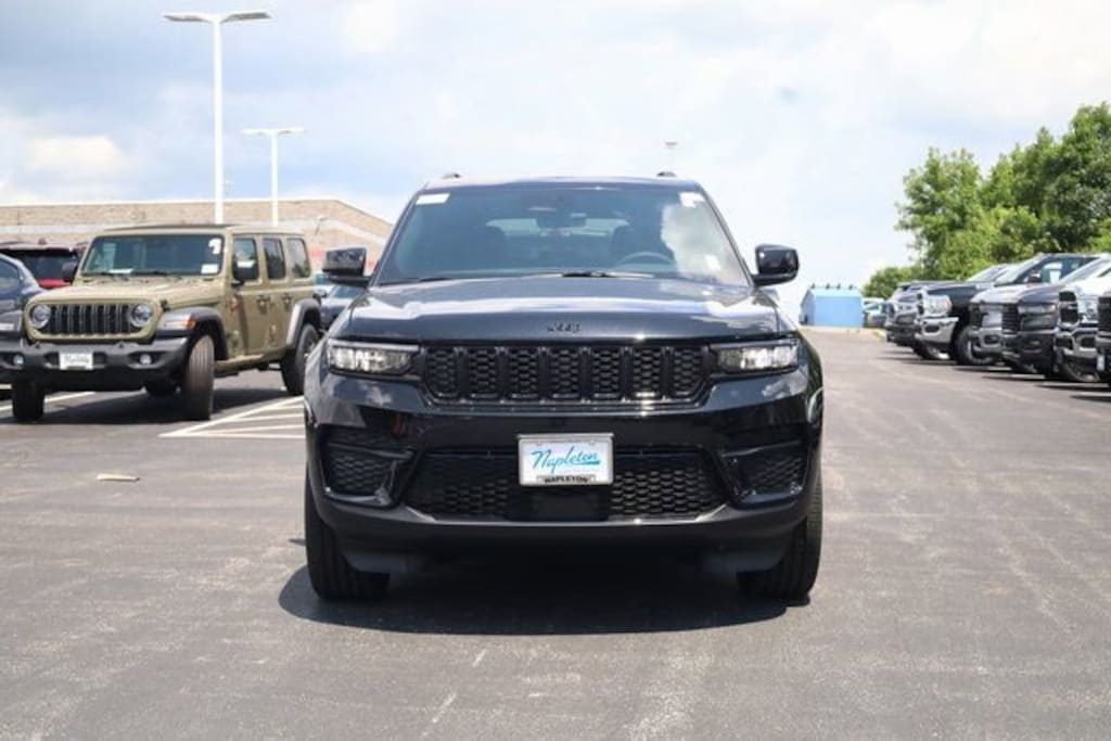 New 2025 Jeep Grand Cherokee Altitude X Altitude X 4x4