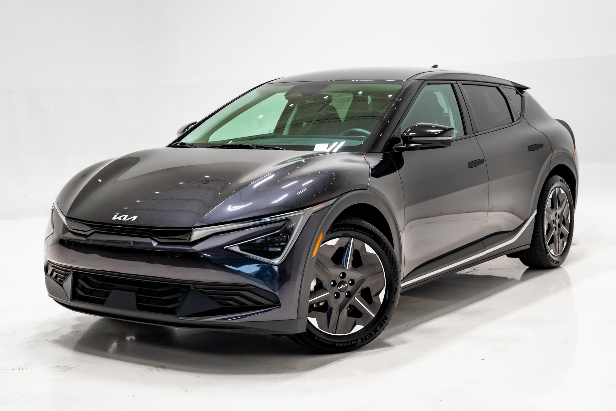 2025 Kia EV6 Light SUV