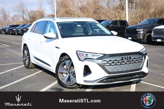 2024 Audi Q8 e-tron Premium Plus's photo
