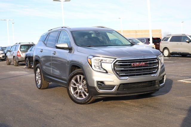 2024 GMC Terrain SLT's photo