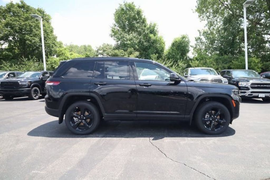 New 2025 Jeep Grand Cherokee Altitude X Altitude X 4x4