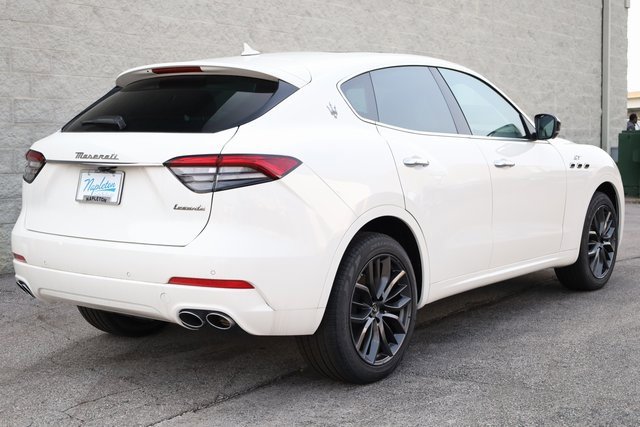 2024 Maserati Levante GT photo 4