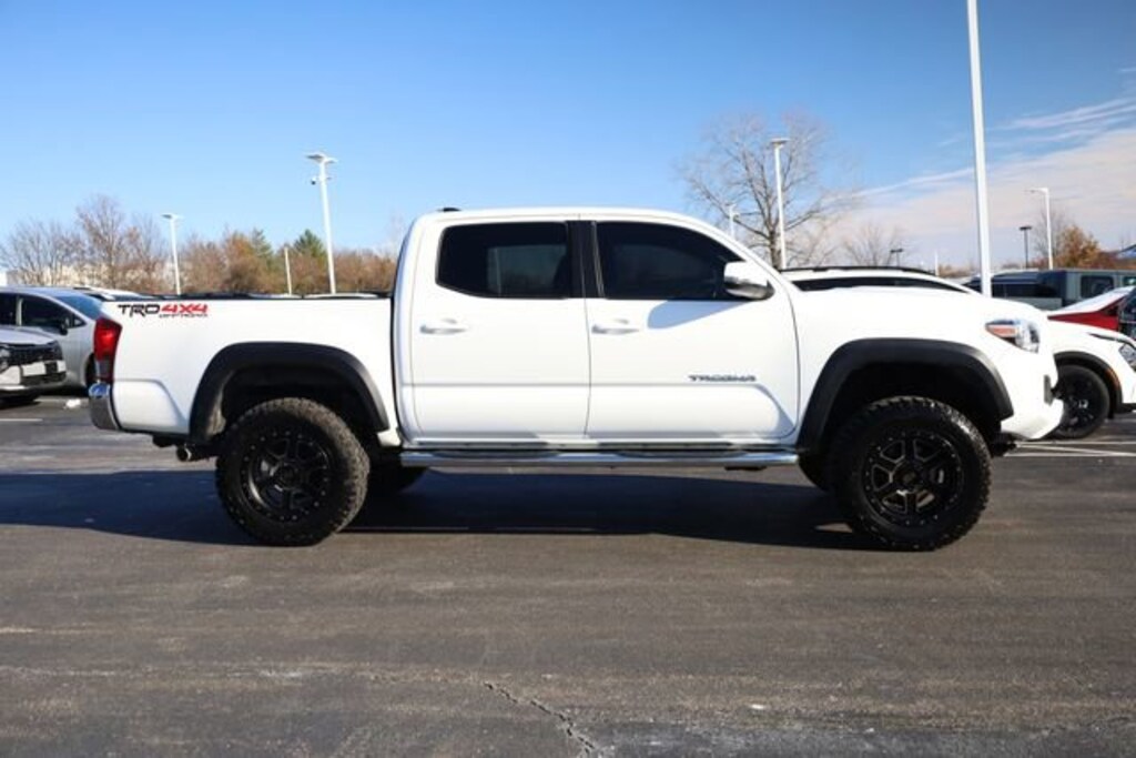 Used 2017 Toyota Tacoma Truck Double Cab